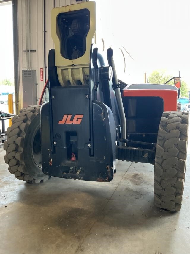2022 JLG 1055-2