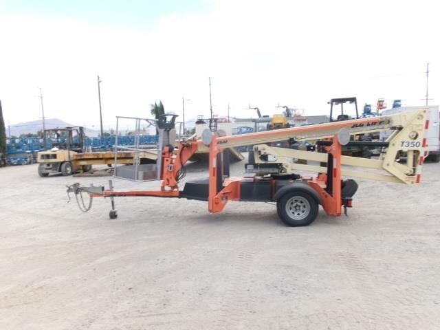 2019 JLG T350