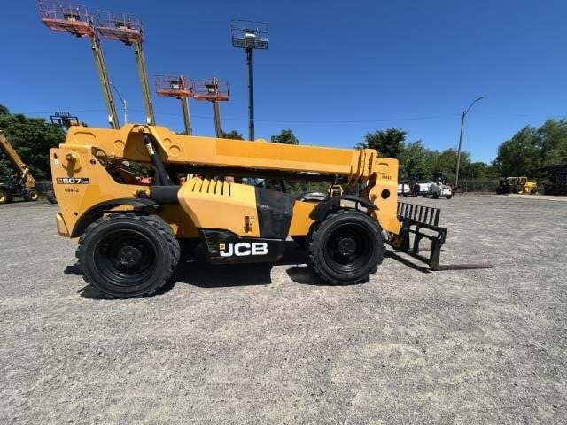 2021 JCB 507-42-3