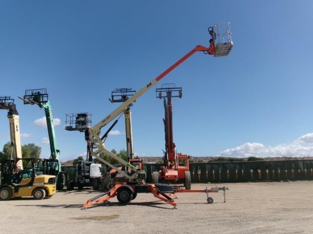 2019 JLG T350-23