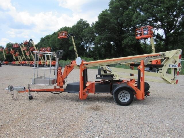 2019 JLG T350