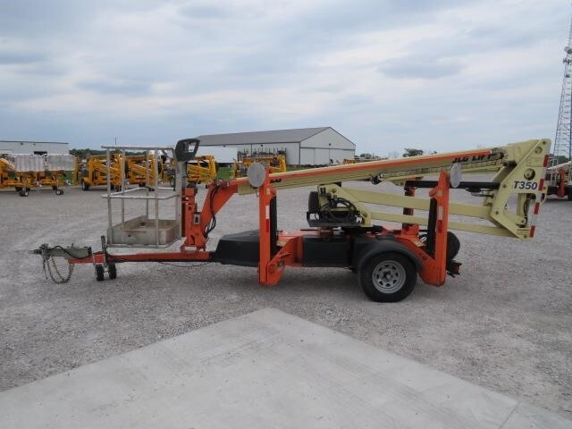2019 JLG T350