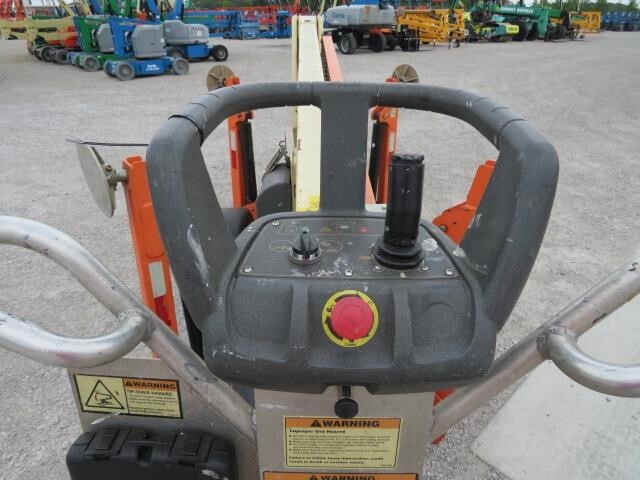 2019 JLG T350-19