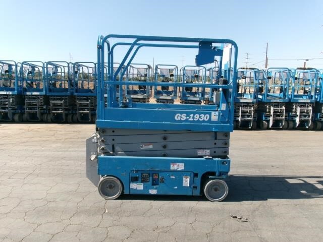2018 Genie GS-1930