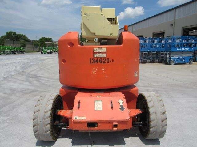 2014 JLG E450AJ-7