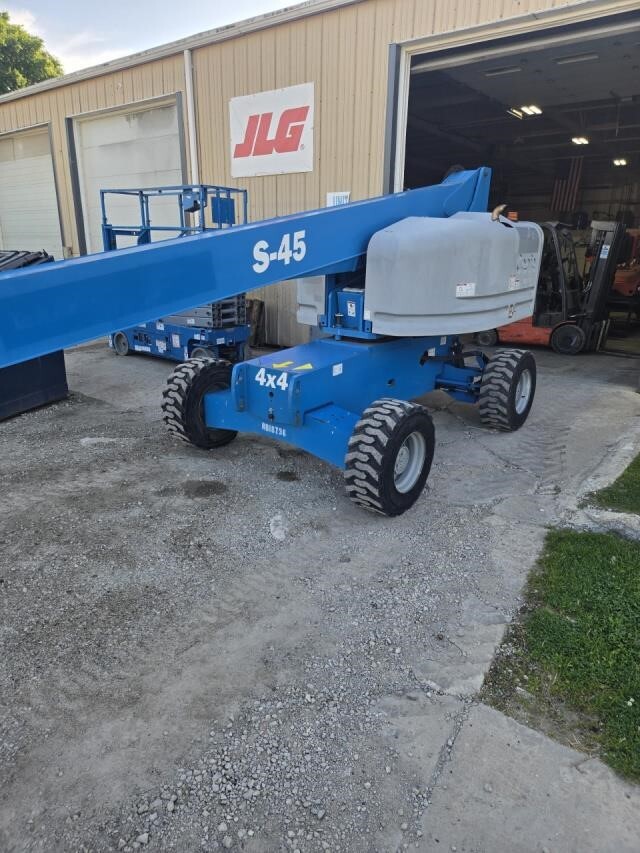 2019 Genie S-45