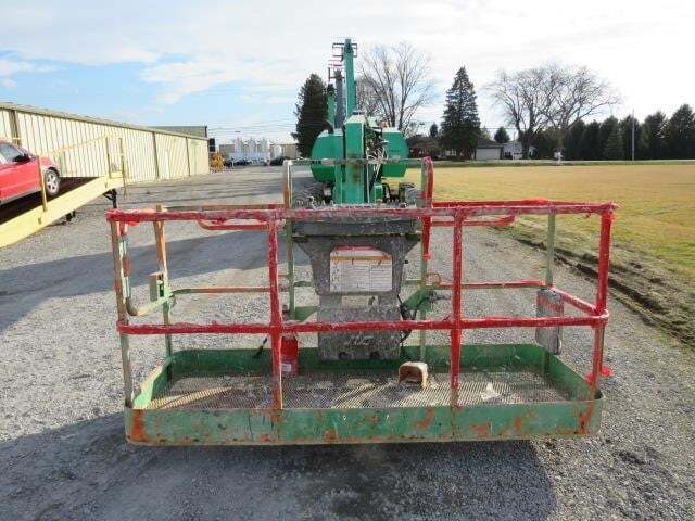 2013 JLG 660SJ-8