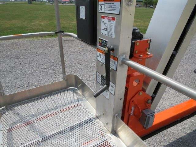 2024 JLG T500J-11