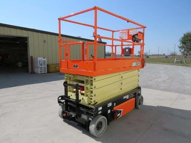 2026 JLG 3246-4