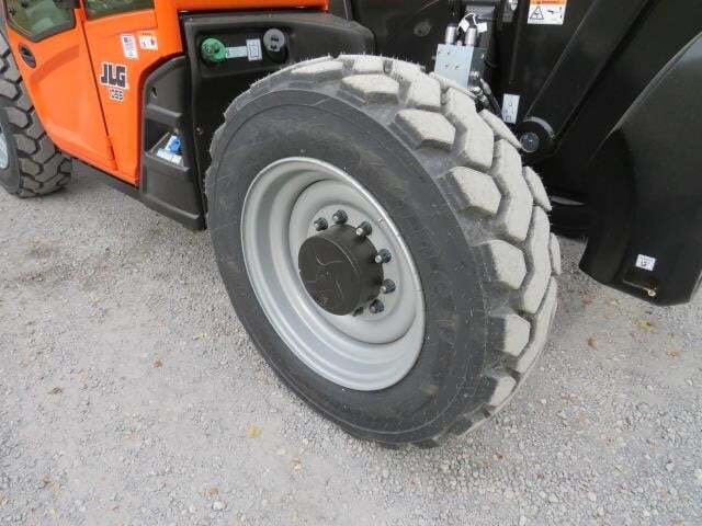 2025 JLG 1055-12