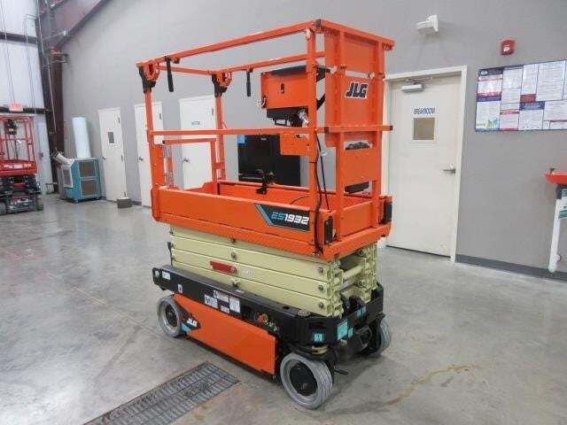 2026 JLG ES1932-6