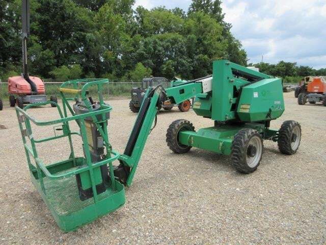 2017 JLG 340AJ