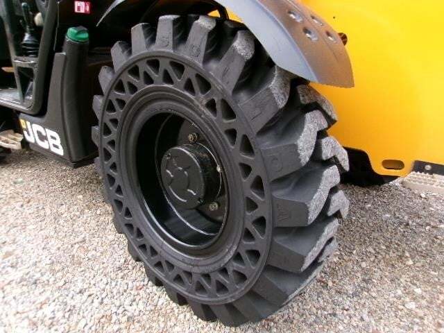 2017 JCB 510-56-9