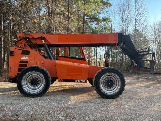 2017 SkyTrak 6042-5