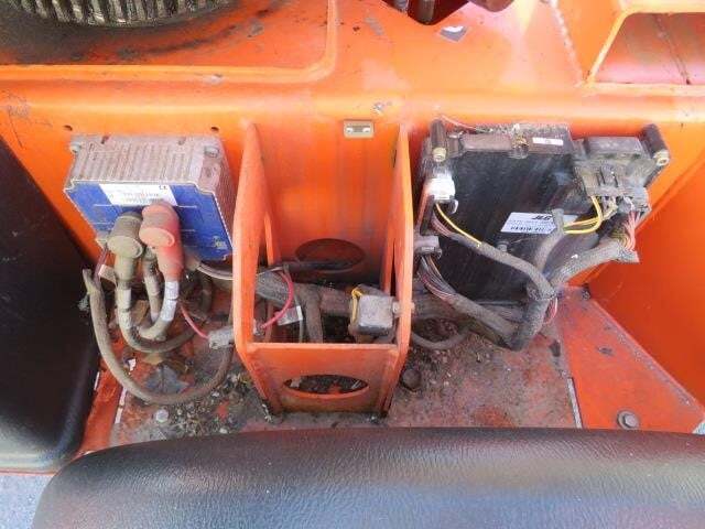 2018 JLG T350-19