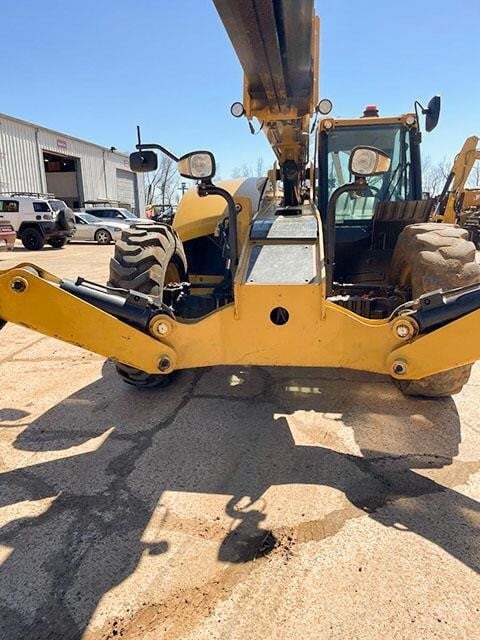 2019 CAT TL943D-7