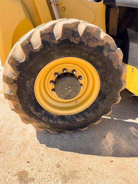 2019 CAT TL943D-15