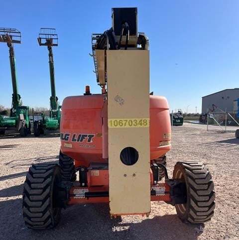 2017 JLG 600AJ-9
