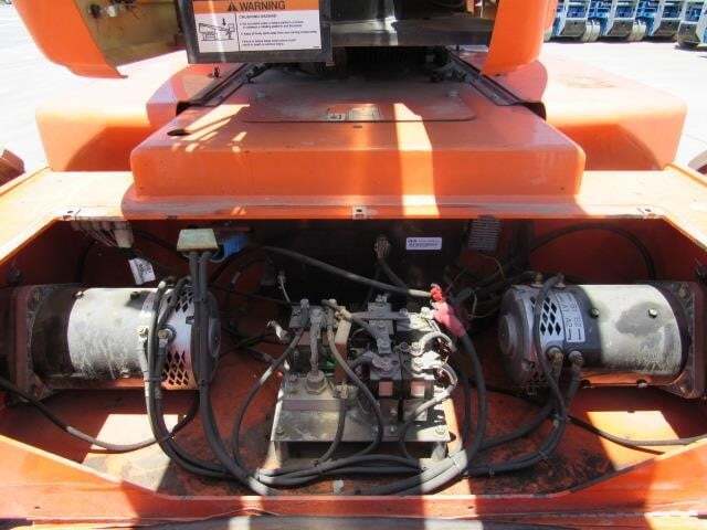 2013 JLG E450AJ-18