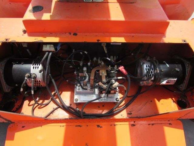 2014 JLG E450AJ-18