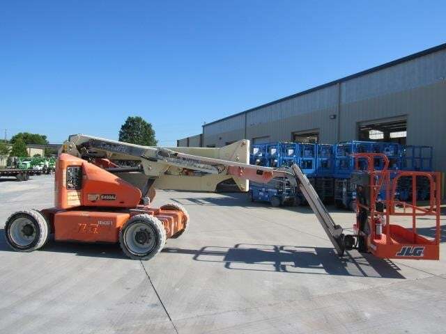 2013 JLG E450AJ-5