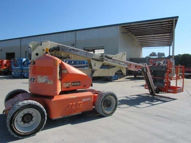 2013 JLG E450AJ-6