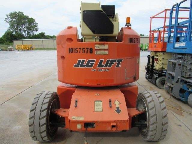 2013 JLG E450AJ-16