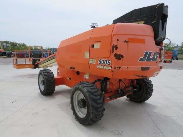 2016 JLG 600S-7