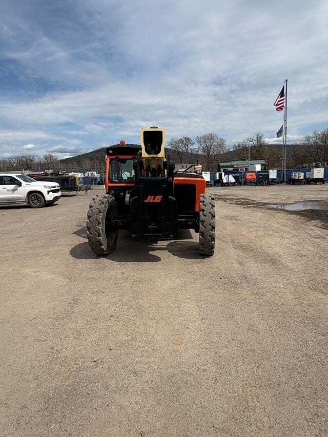 2018 JLG 943-4