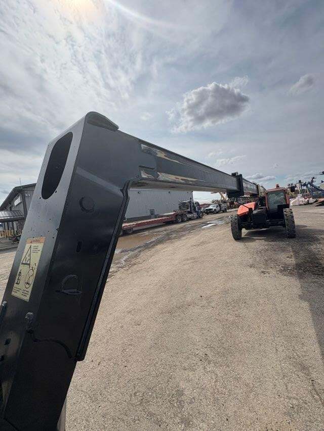 2018 JLG 943-11