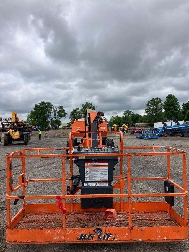 2020 JLG 860SJ-4