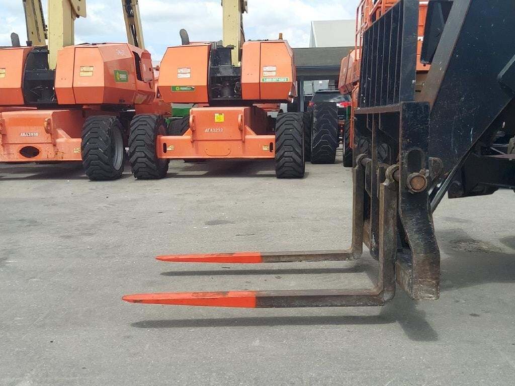 2019 SkyTrak 10054-39