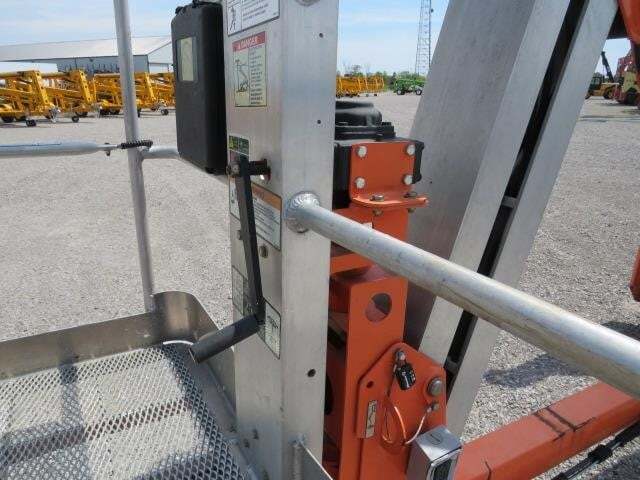 2019 JLG T500J-17