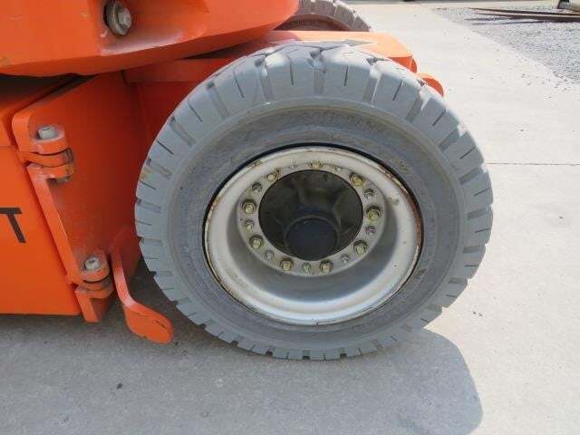2018 JLG E300AJP-11
