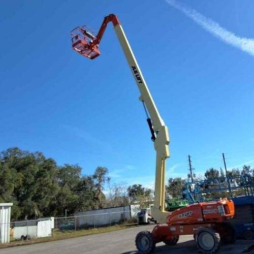 2017 JLG M600JP-12