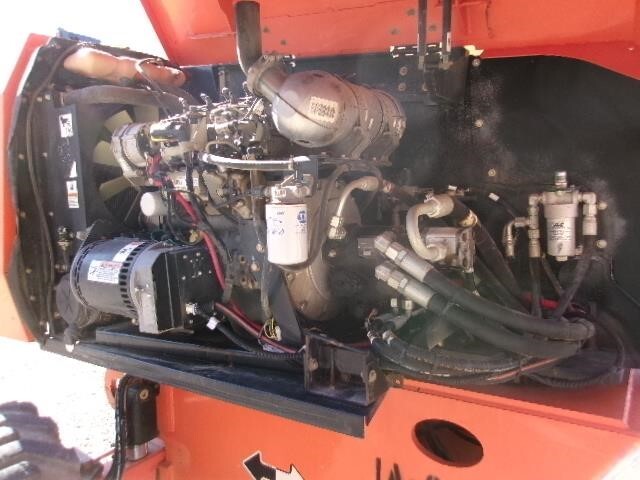 2016 JLG 660SJ-16