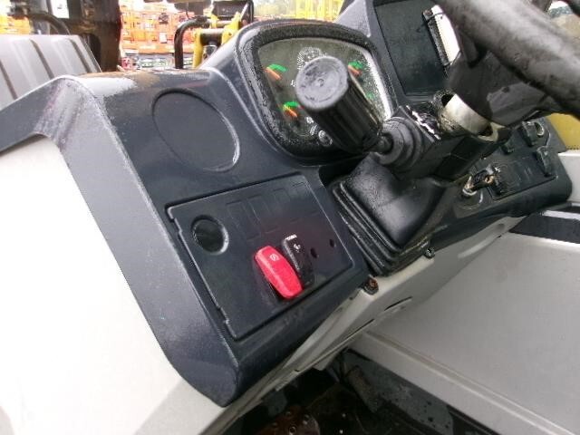 2019 CAT TL1055D-23