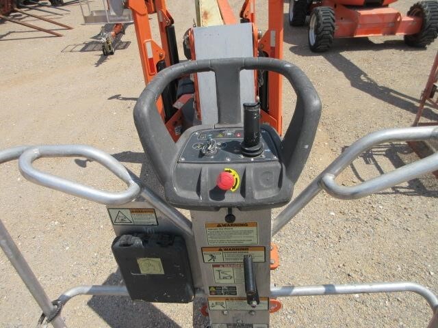 2018 JLG T500-8