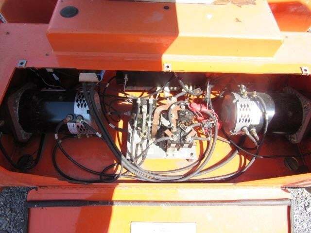 2013 JLG E450AJ-15