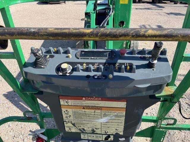 2016 JLG E450AJ-16