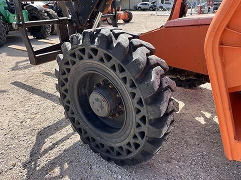 2017 SkyTrak 8042-8