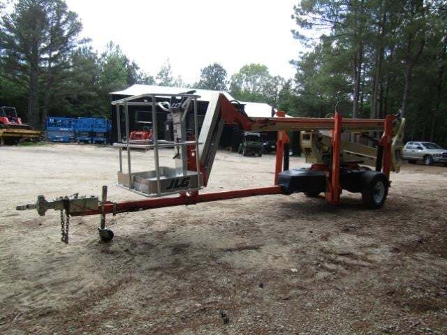 2019 JLG T500J