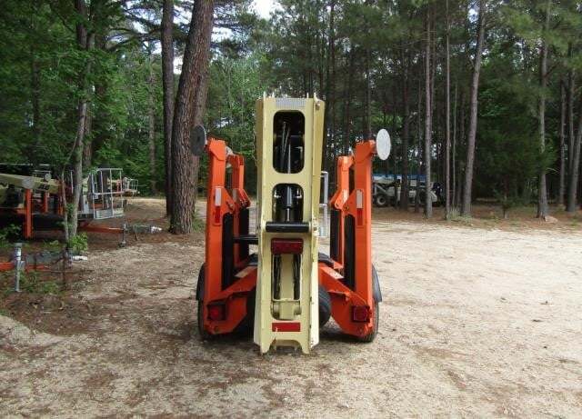 2019 JLG T500J-4