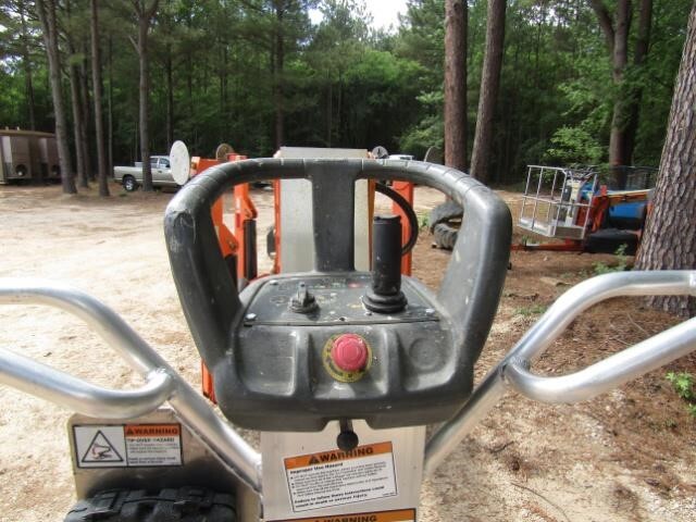 2019 JLG T500J-8
