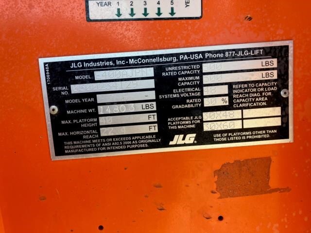 2017 JLG E400AJPN-6