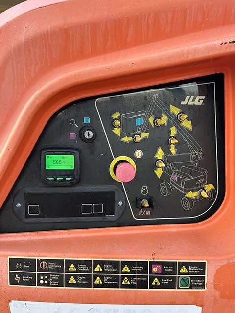 2017 JLG 450AJ-14