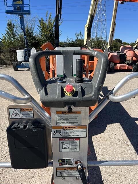 2018 JLG T500J-12