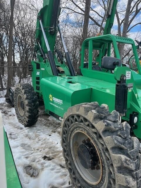 2017 SkyTrak 6042