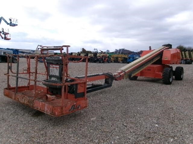 2016 JLG 660SJ