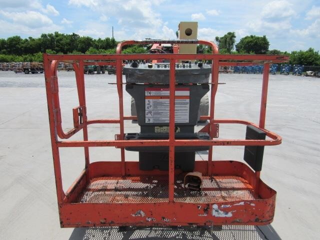 2014 JLG E450AJ-3